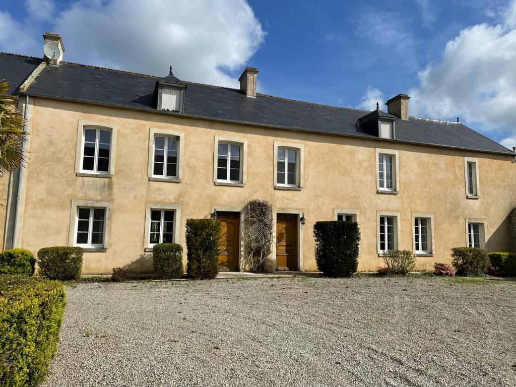 Le Clos Du Bas Courtil Guesthouse B&B Omaha Beach Osmanville Exterior photo